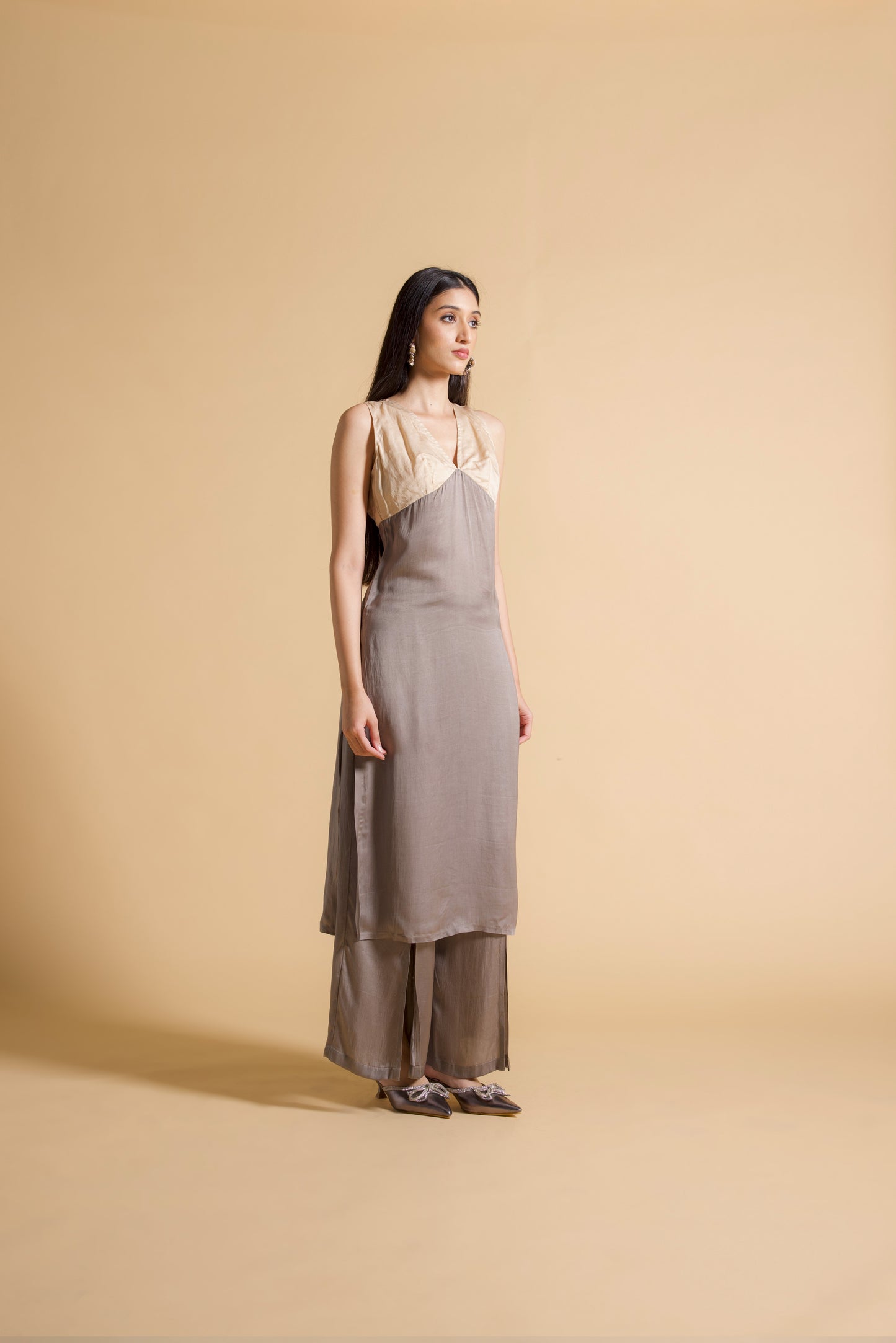 V - neck Sleeveless Long Tunic