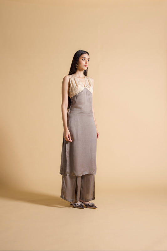 Straight Slit Trouser