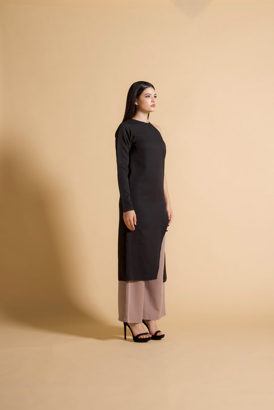 Single Sleeve Slit Silhouette